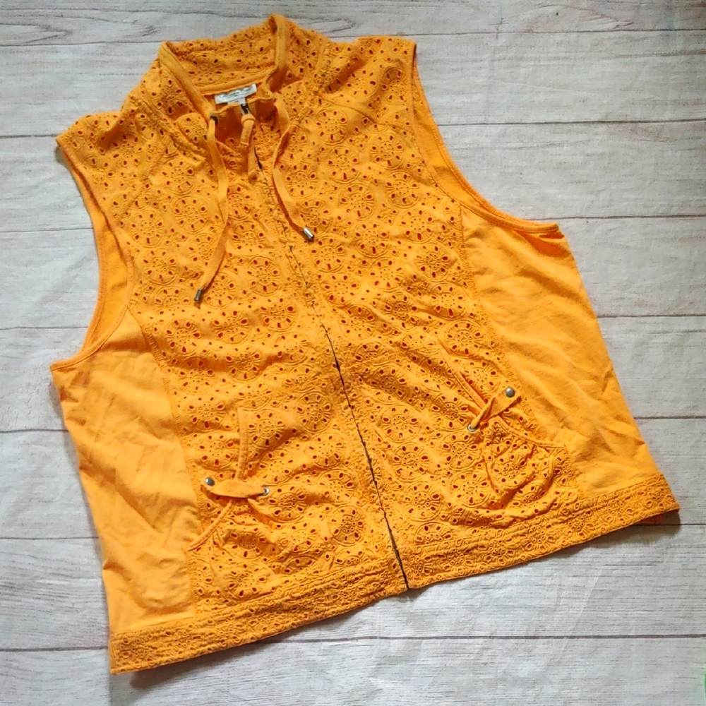 Coldwater Creek Apricot Eyelet‎ Zip Vest